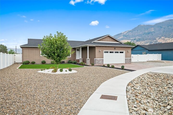 Property Photo:  57  Margaux Loop  WA 98828 
