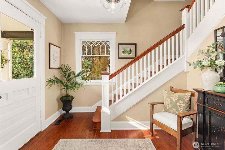 Property Photo: 317 Avenue B WA 98290