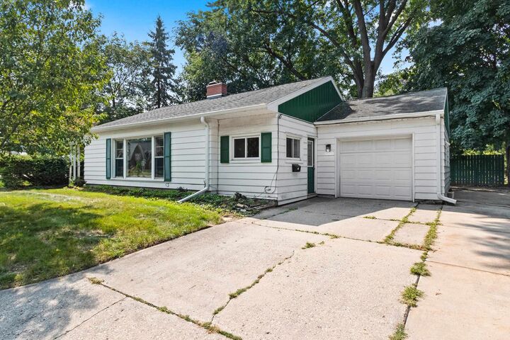 Property Photo:  101 W Whitney Street  WI 54301 
