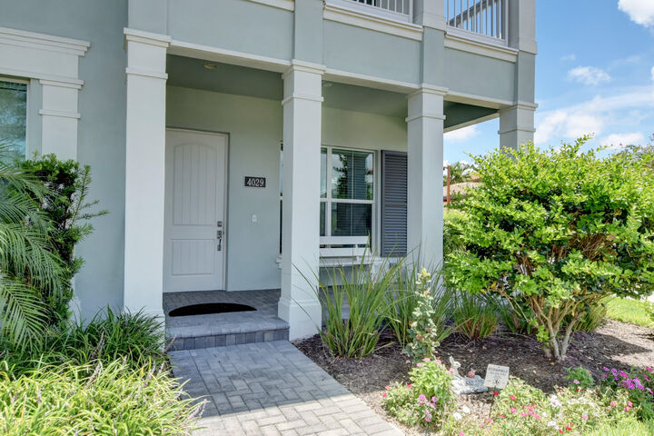 Property Photo:  4029 Faraday Way  FL 33418 