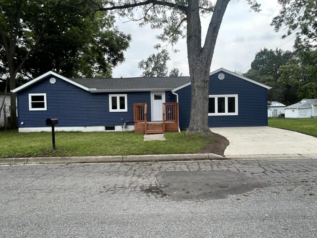 Property Photo: 803 Enterprise Street MI 49107