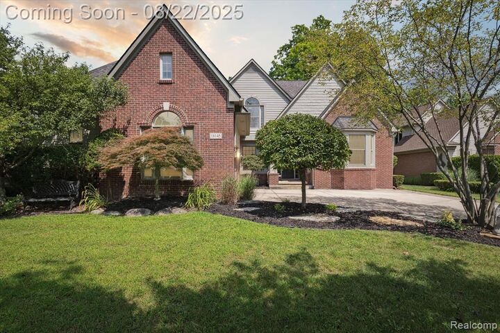 Property Photo:  18145 Shoreline Court  MI 48168 