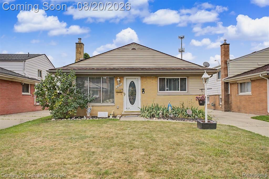 Property Photo: 24393 Hanover Street MI 48125