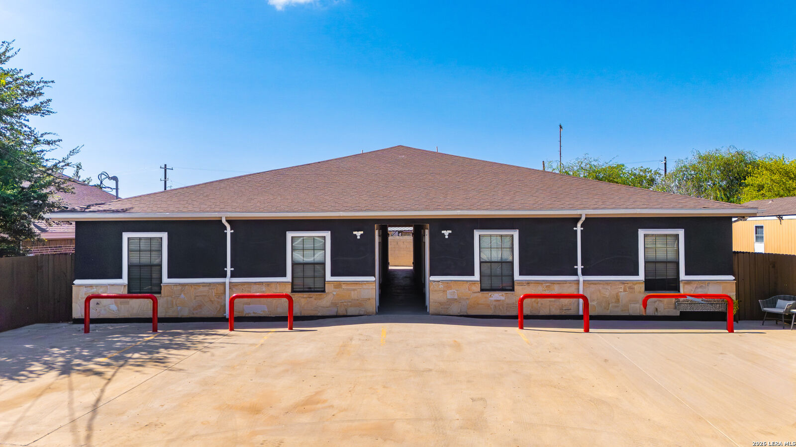 Property Photo:  1016 Ritchie Rd  TX 78852 