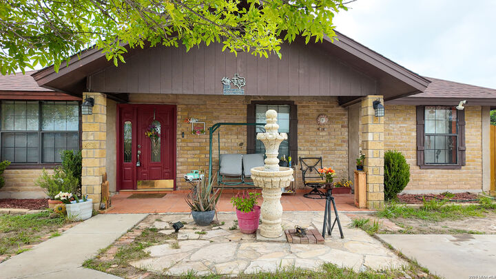 Property Photo:  113 Calle Alegre  TX 78852 