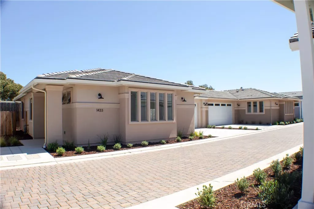 Property Photo:  1484 Ronald Way  CA 93445 