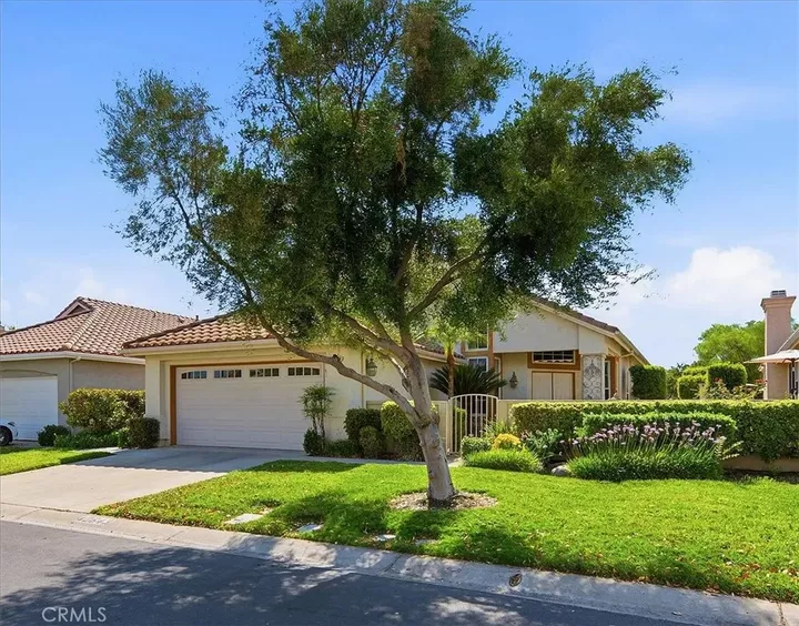 Property Photo:  40643 Via Jalapa  CA 92562 