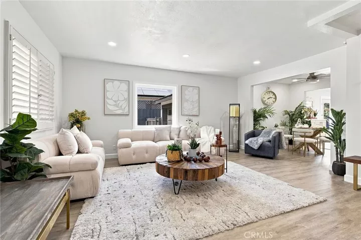 Property Photo:  5847 Texhoma Avenue  CA 91316 