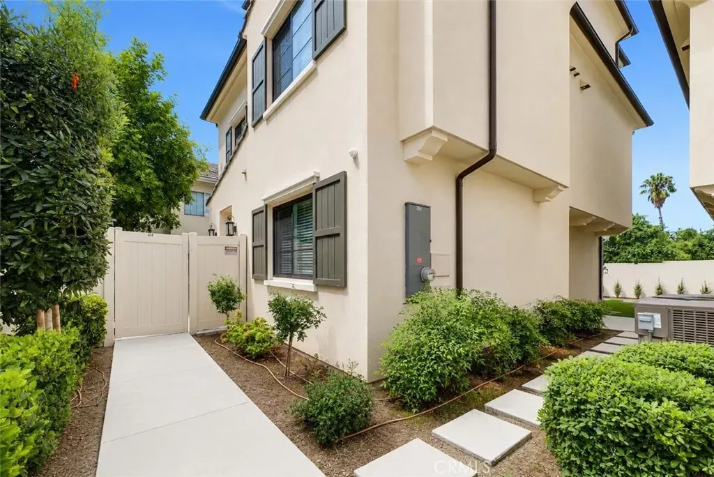 Property Photo:  318 California Street  CA 91006 