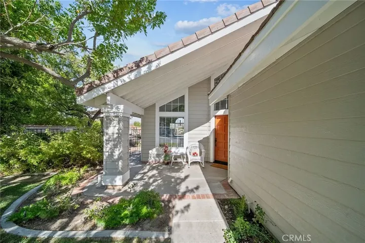 Property Photo:  27576 Artine  CA 91350 