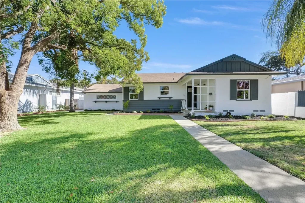 Property Photo:  1204 Riverside  CA 92831 