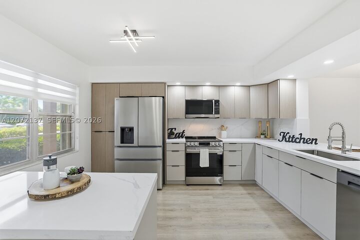 Property Photo: 300 SW 130th Ter 110B FL 33027
