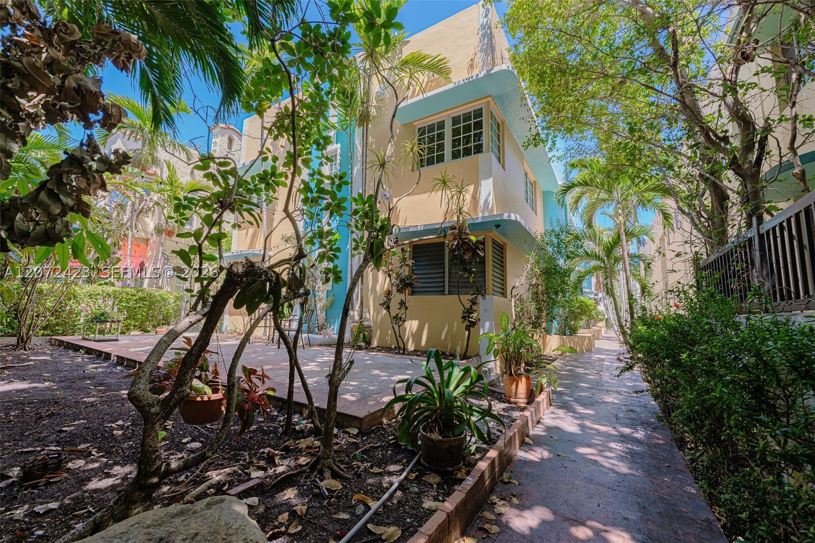 Property Photo:  1351 Meridian Ave 10  FL 33139 