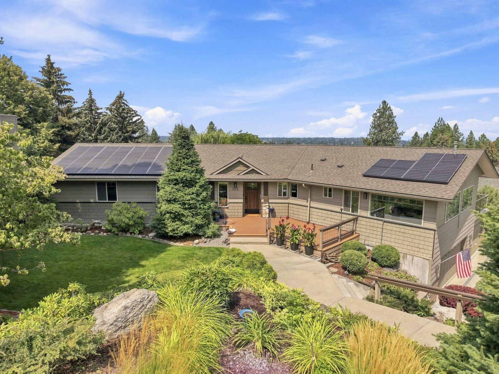 Property Photo:  5112 S Sunward Dr  WA 99223 