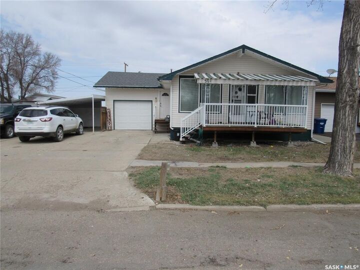 301 7th Avenue W — photo 1