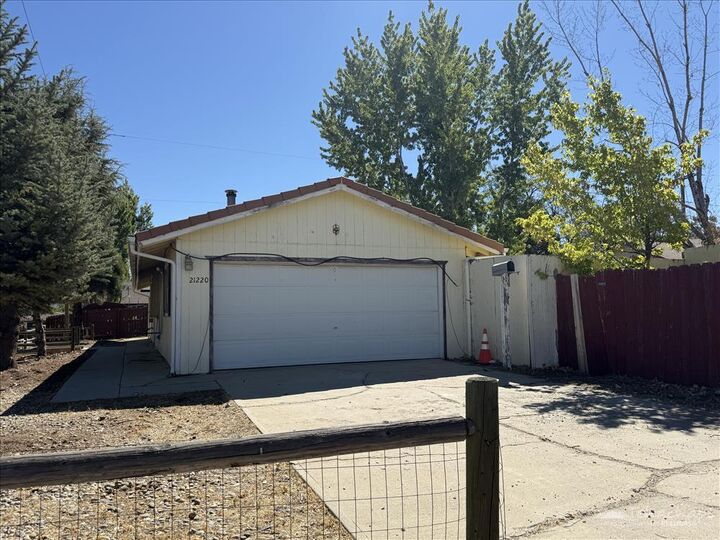 Property Photo:  21220 Mission Street  CA 93561 