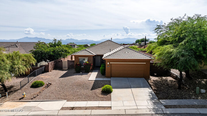 Property Photo: 1031 S Limestone Street AZ 85602