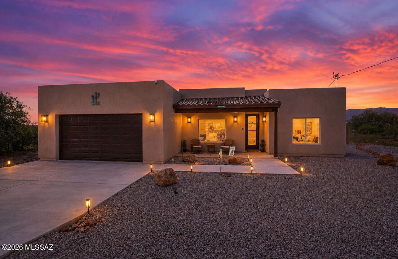 Property Photo:  1814 Cajeme Court  AZ 85648 