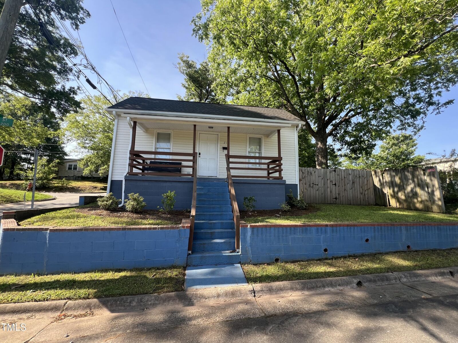 Property Photo: 216 E Corporation Street NC 27701
