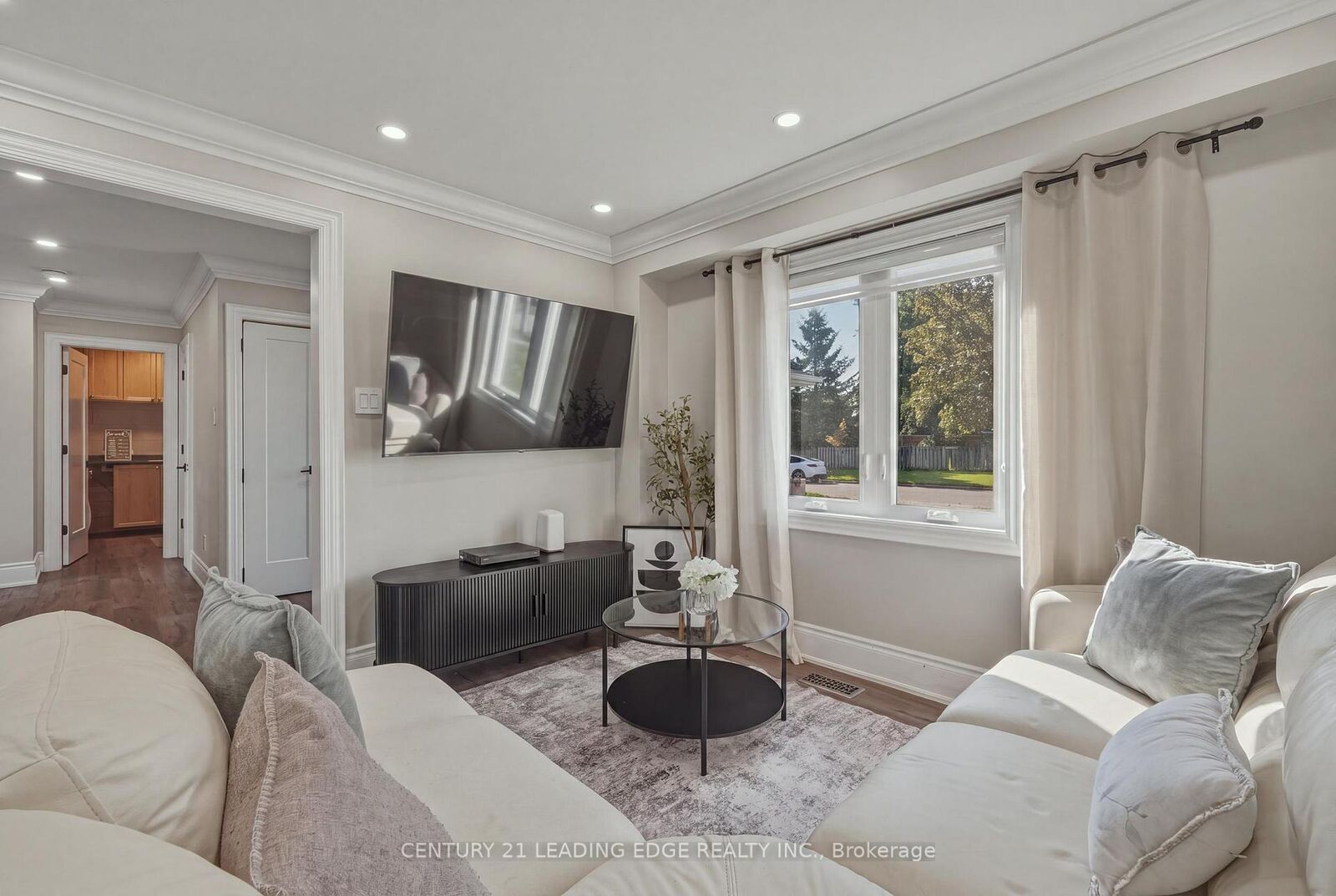 Property Photo: 1100 Maclean Street ON L9S 1W1