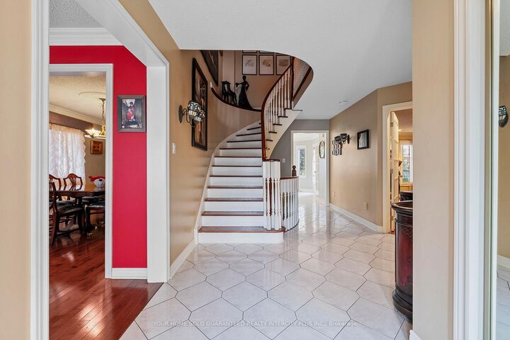 Property Photo: 19 Mandolin Court ON L4L 8T9