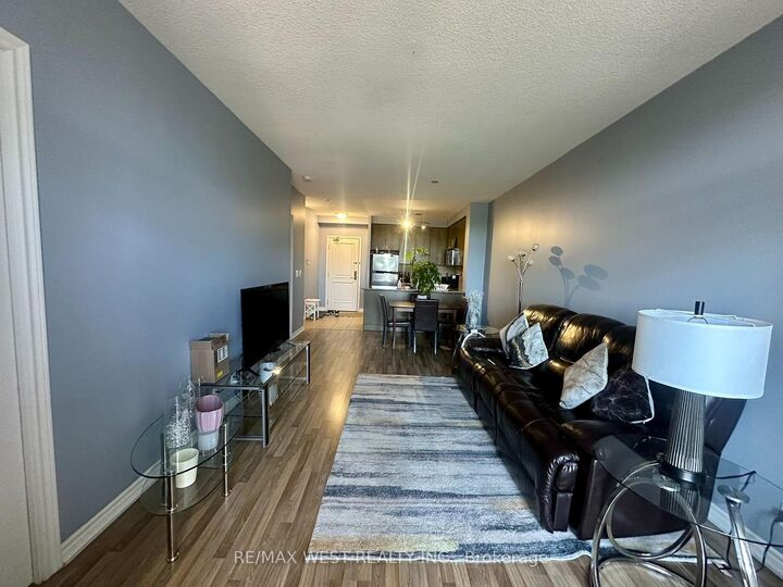 Property Photo:  9235 Jane Street 302  ON L6A 0J8 