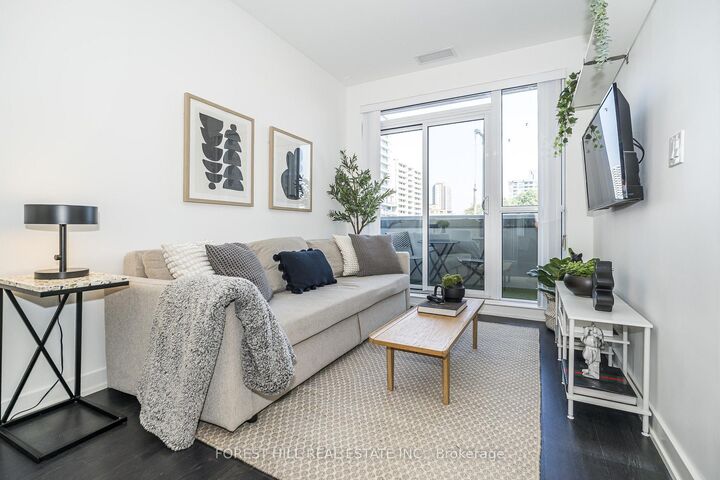 501 St Clair Avenue W 202 — photo 1