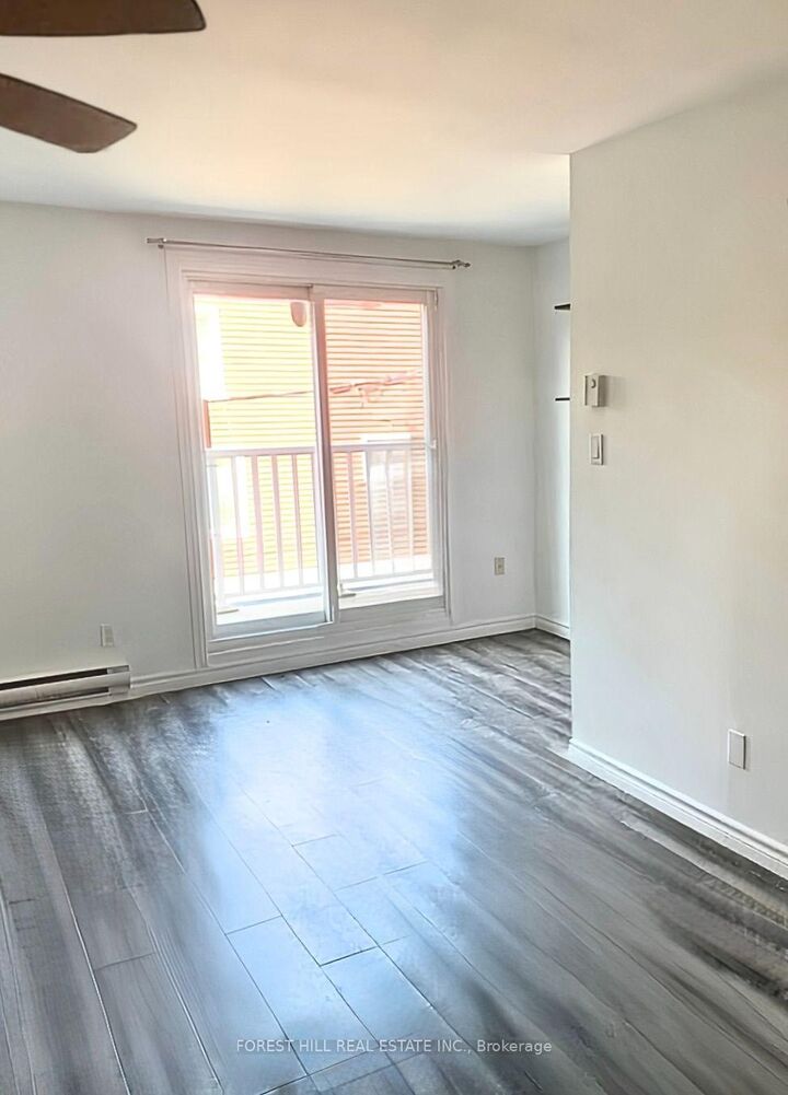Property Photo:  422 Danforth Avenue B  ON M4K 1P3 