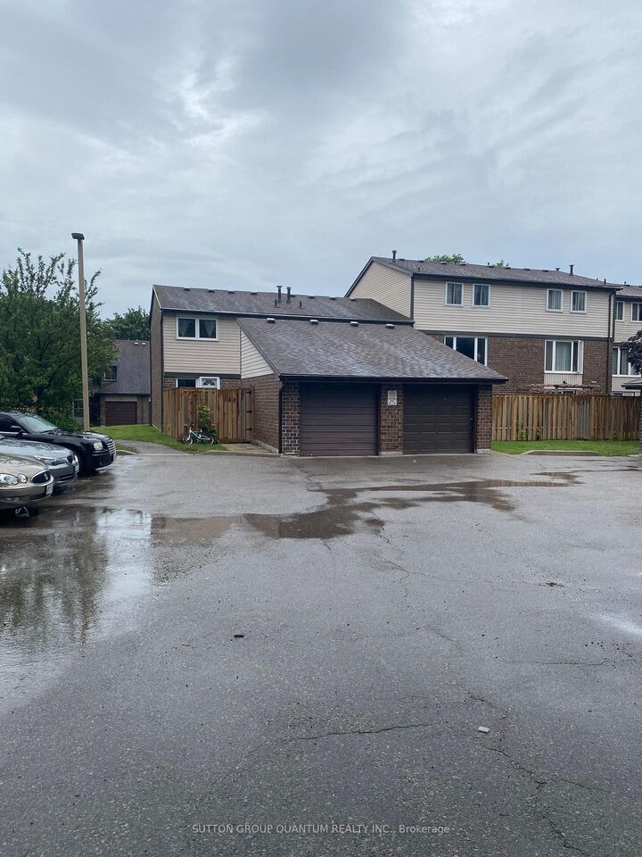 Property Photo: 318 Laurier Avenue 58 ON L9T 3M9