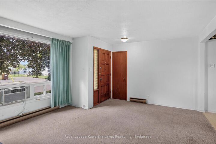 78 Durham Street W — photo 1