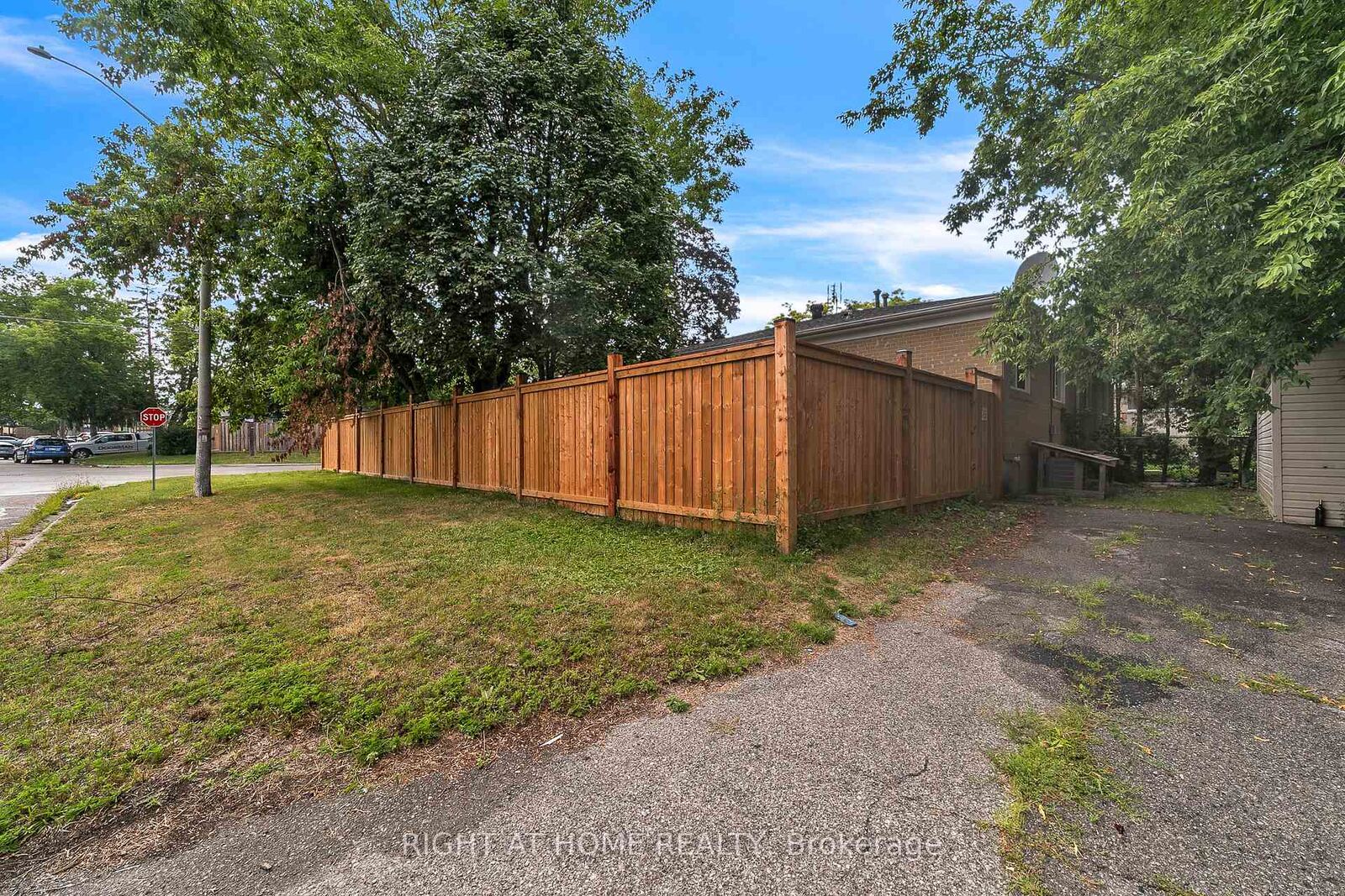 Property Photo: 303 Blue Grass Boulevard ON L4C 3H3