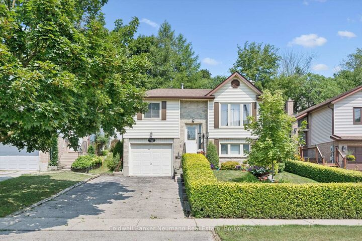 392 Imperial Road S — photo 1