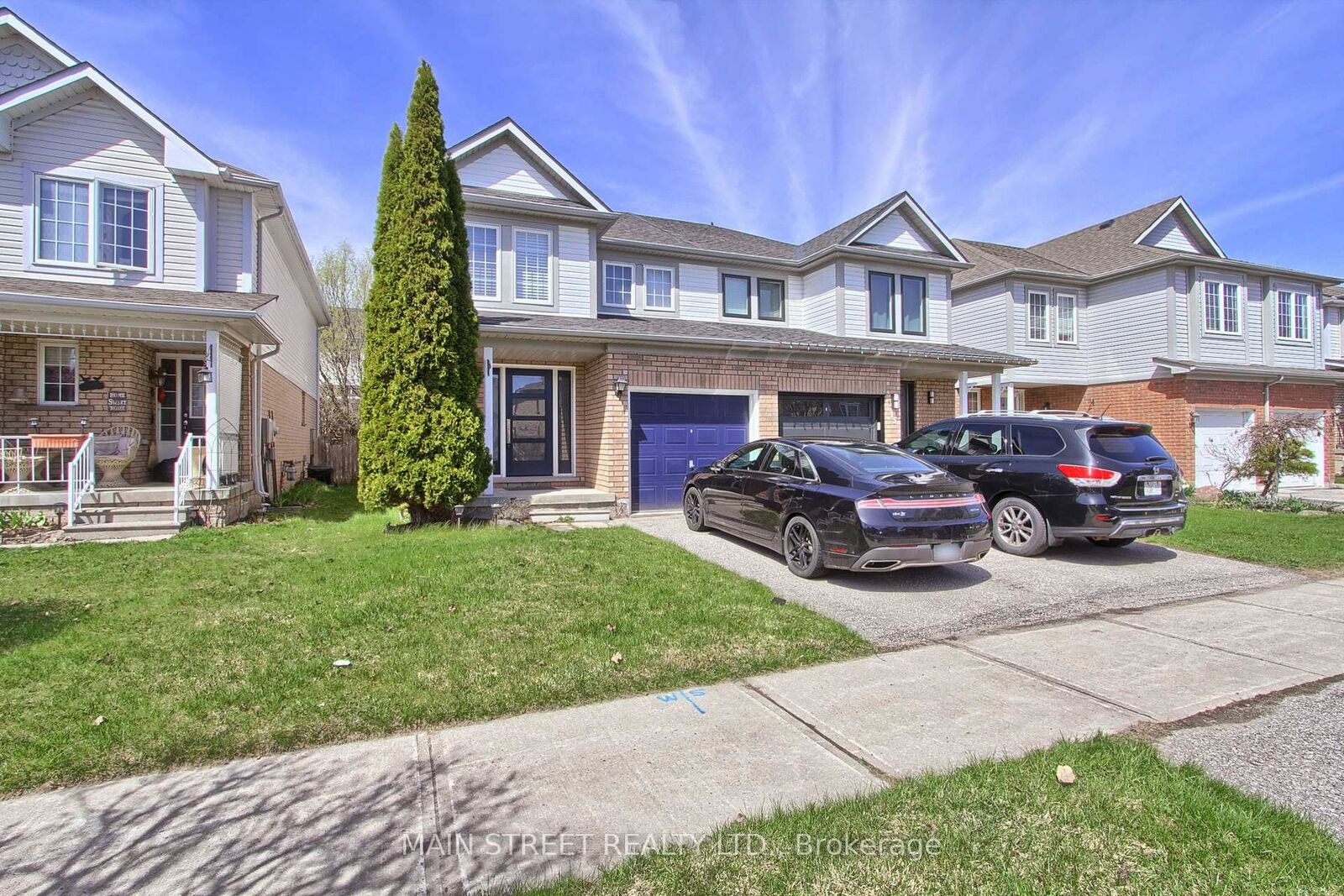 Property Photo: 17 Hirst Avenue ON L4P 4E6