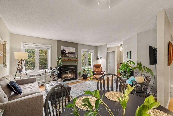 Property Photo: 7 Timberview Way 5 ON K2H 9M5