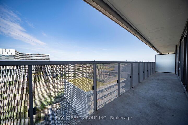 Property Photo: 160 Flemington Road 1020 ON L5V 1J1
