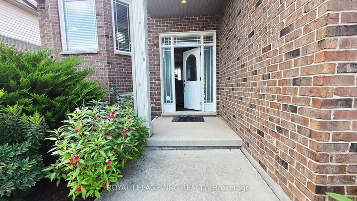 Property Photo: 7139 Parkside Road ON L2H 3L6