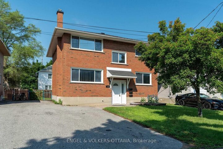 Property Photo:  896 Pinewood Crescent 3  ON K2B 5Y4 