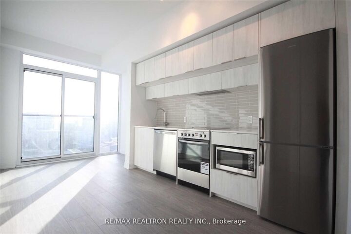 Property Photo:  181 Dundas Street E 2507  ON N5A 1Z4 