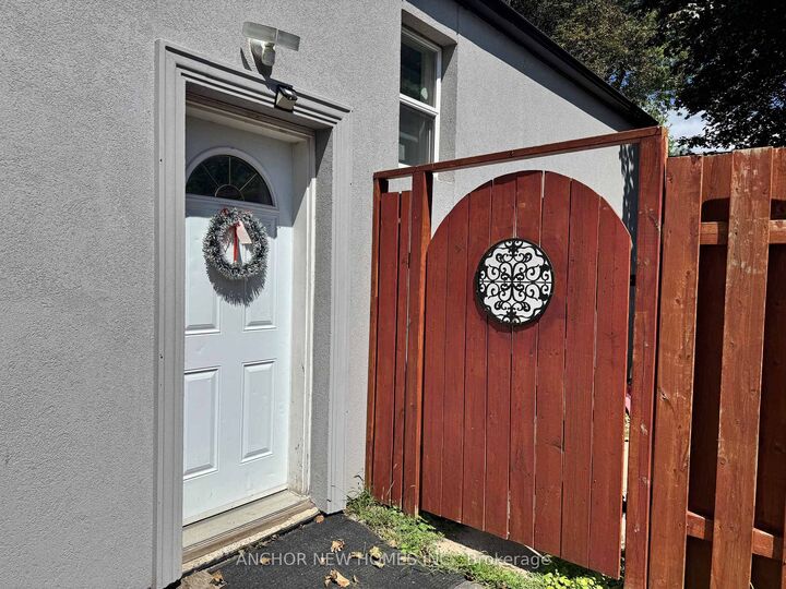 Property Photo:  52 Leahann Drive Basement  ON M1P 1B9 
