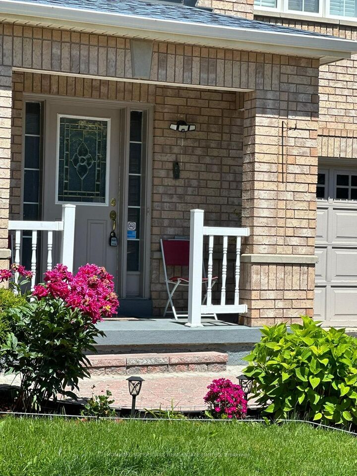 Property Photo:  122 Hollingsworth Circle  ON L7A 0J5 