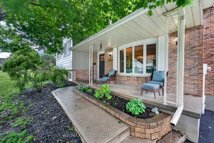 Property Photo: 1560 Victoria Street ON K7M 5H5