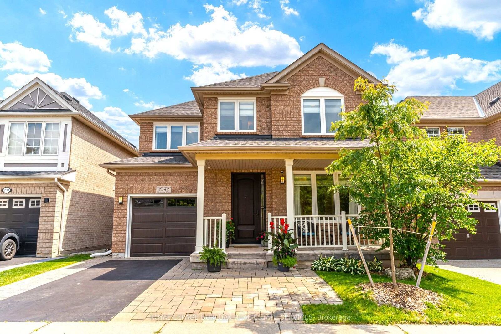 Property Photo: 2342 Lionstone Drive ON L6M 4T4