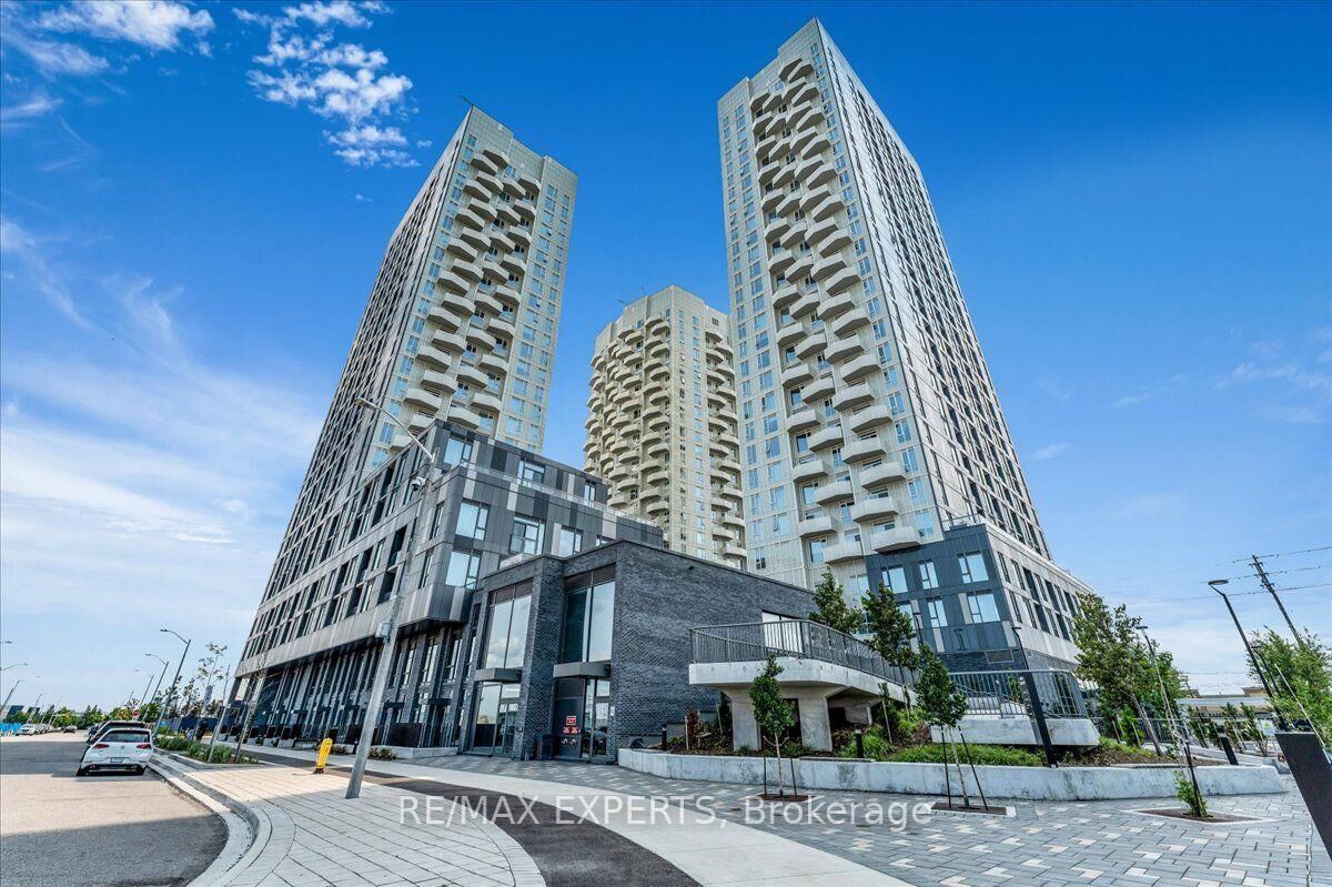 Property Photo: 498 Caldari Road 828 ON L4K 0R6
