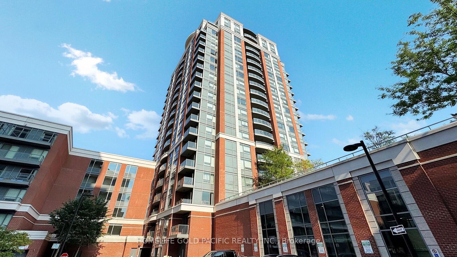 Property Photo: 8200 Birchmount Road Rg1 (Lph1) ON L3R 9W1