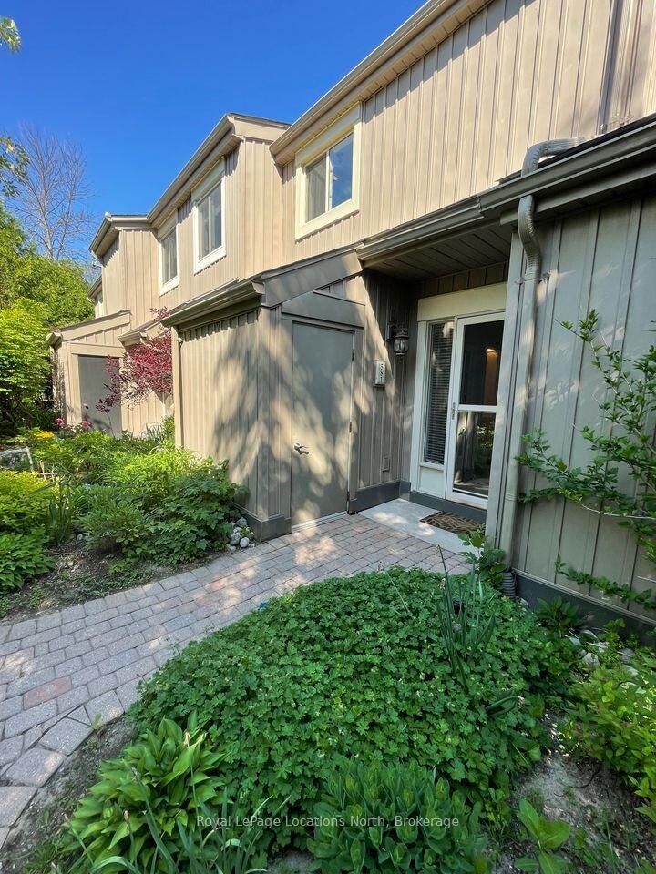 Property Photo:  581 Oxbow Crescent 21  ON L9Y 5B4 