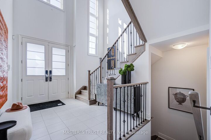Property Photo:  155 Prairie Rose Drive  ON L4S 1L9 