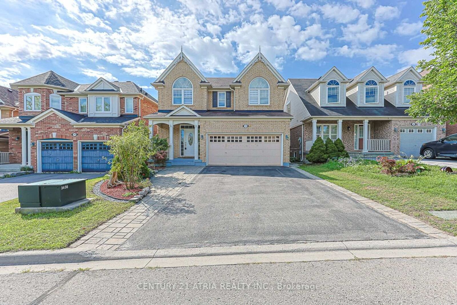 Property Photo: 338 Carlissa Run N/A ON L3X 3J9