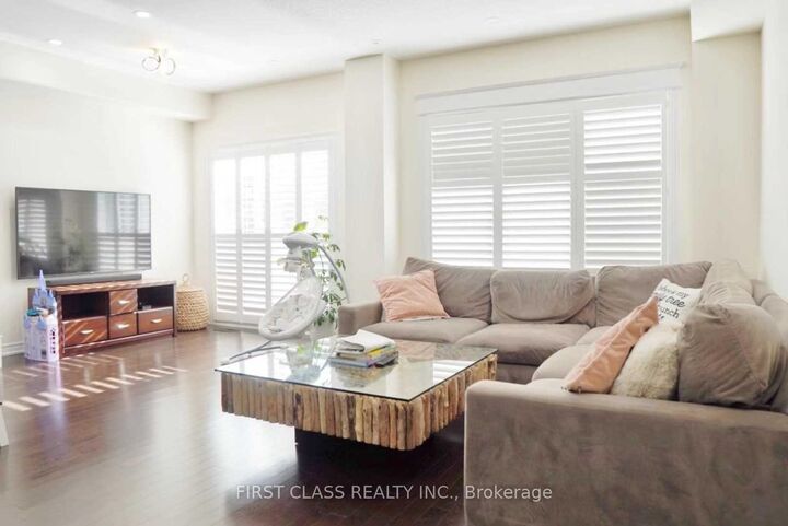 Property Photo:  11 Twinflower Lane  ON L4E 1E7 