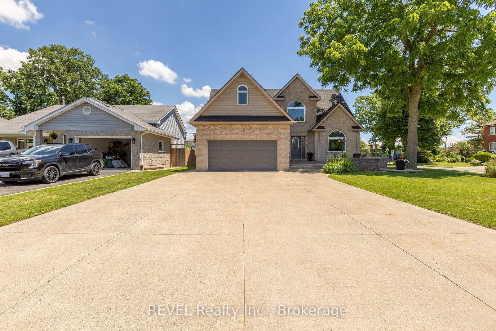 Photo de la propriété: 45 Westwood Drive ON L3K 6B9
