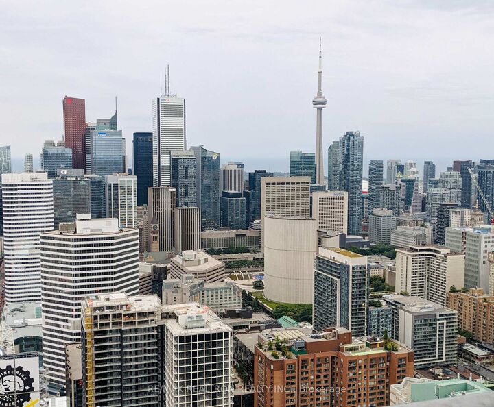 Property Photo: 386 Yonge Street 5207 ON M5B 0A5